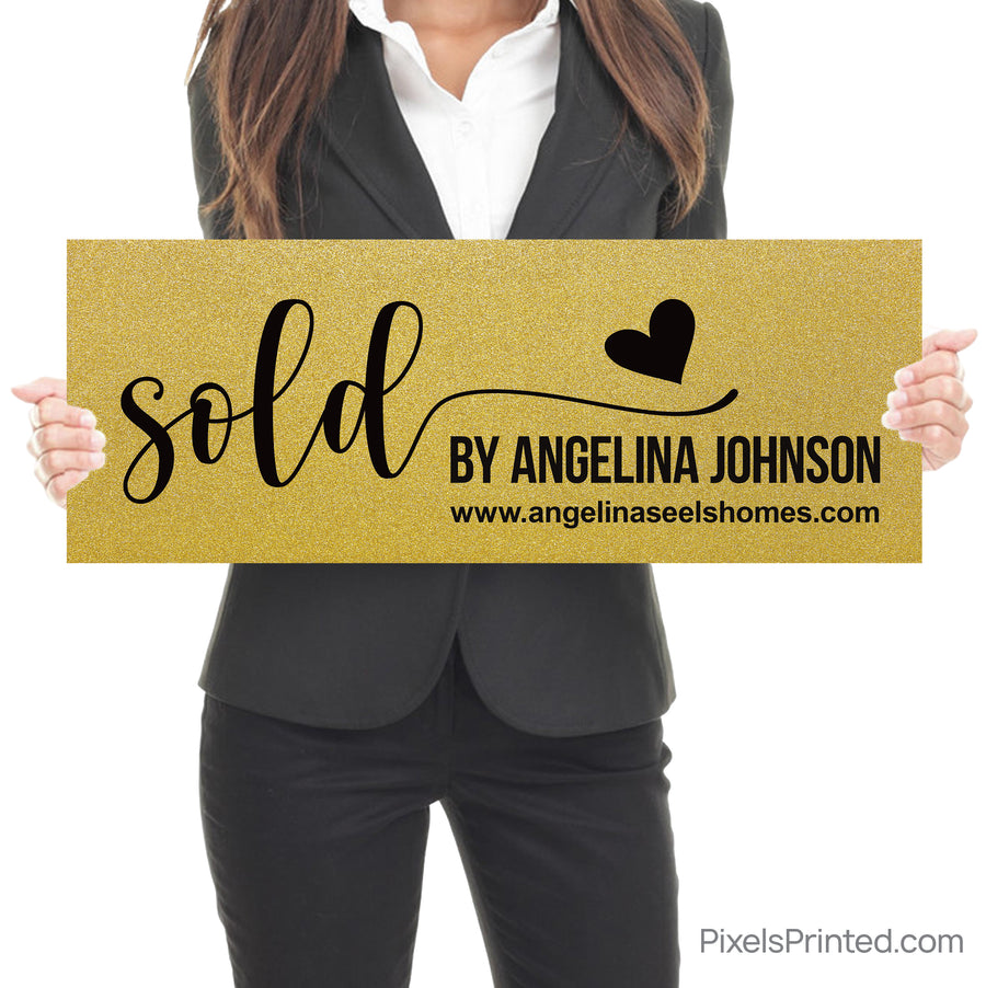 gold realtor closing photo sign with homeowners for social media posts